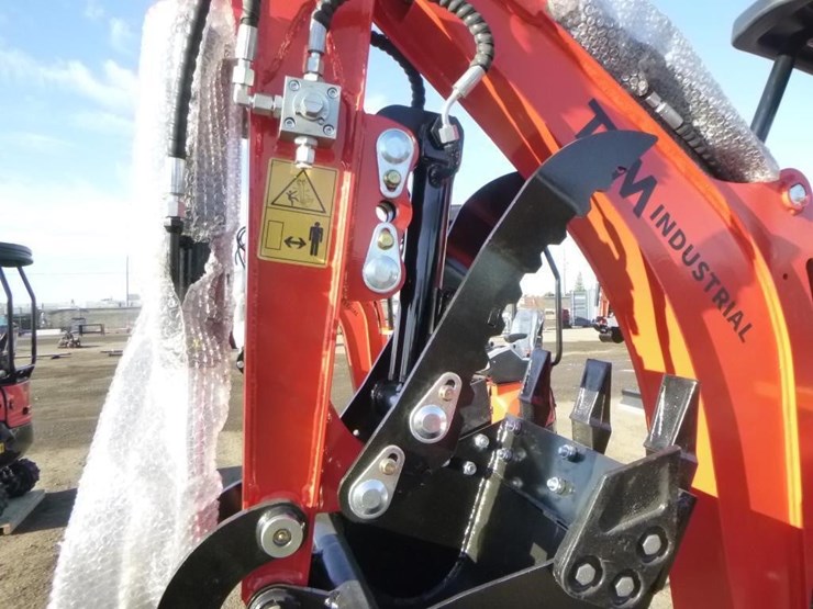 2025-tpm-16-hydraulic-excavator-image-13