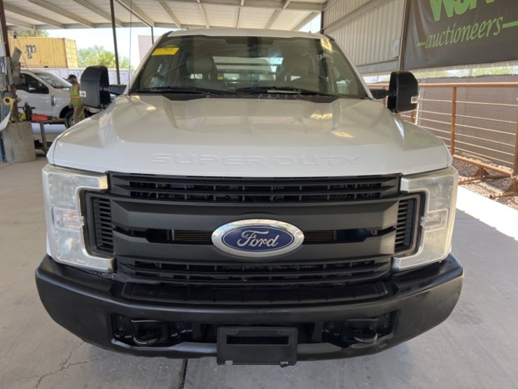 2018-ford-f250-image-3