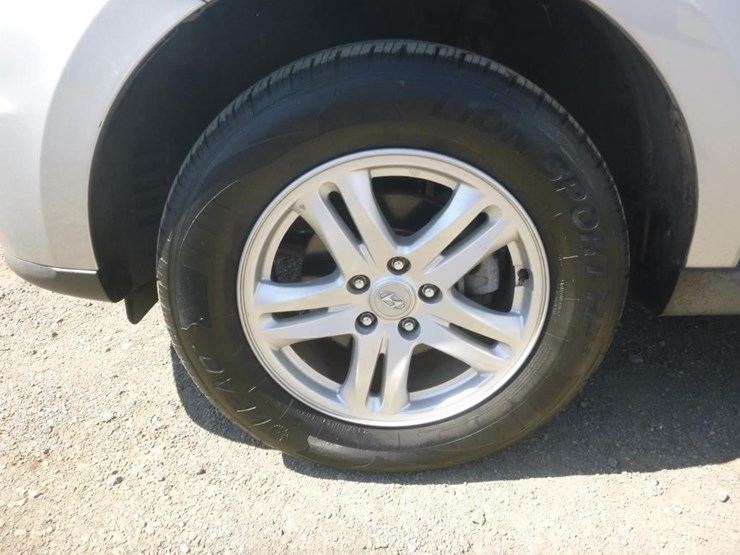 2010-hyundai-santa-fe-image-14