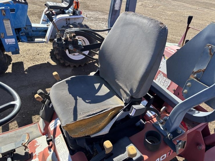 massey-ferguson-gc2310-image-14