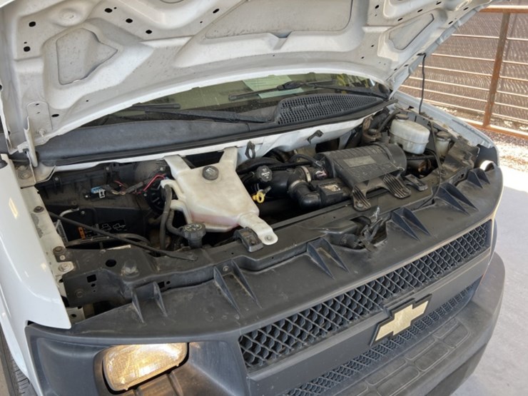 2014-chevrolet-express-2500-image-12