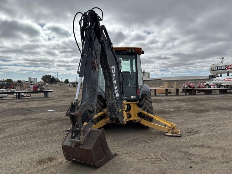 2019-deere-310l-ep-image-8