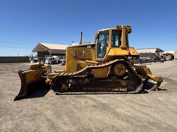 2006-caterpillar-d6n-image-5