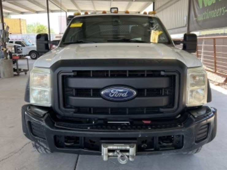 2013-ford-f550-image-3
