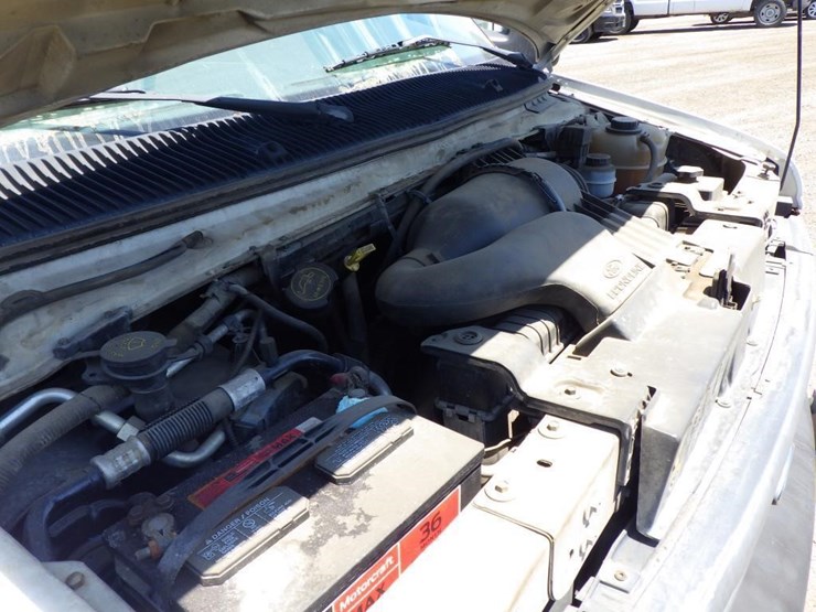 2004-ford-econoline-350-image-11