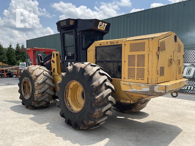 2015-caterpillar-573c-image-2