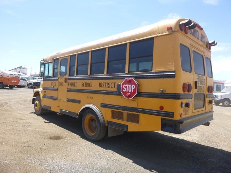 2003-freightliner-fs65-image-4