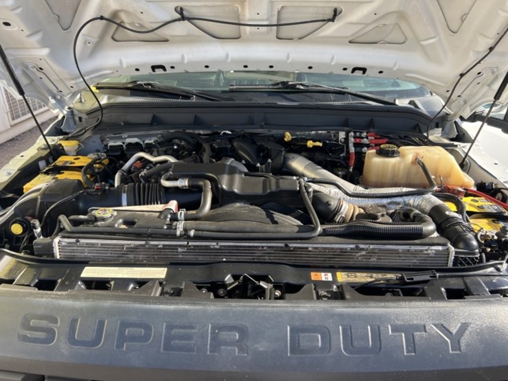 2016-ford-f550-image-16