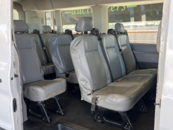 2017-ford-transit-image-9
