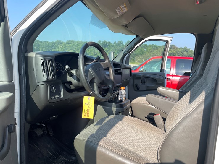 2005-chevrolet-3500-image-43