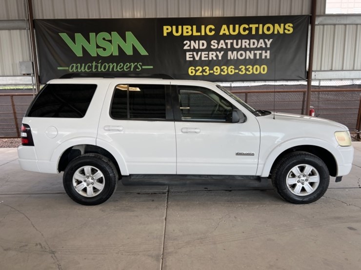 2008-ford-explorer-xlt-image-1