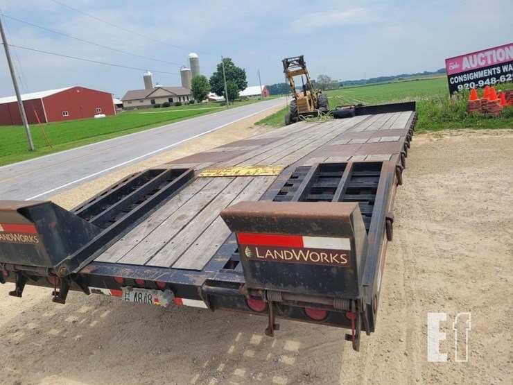 2015-interstate-heavy-duty-trailer-image-5
