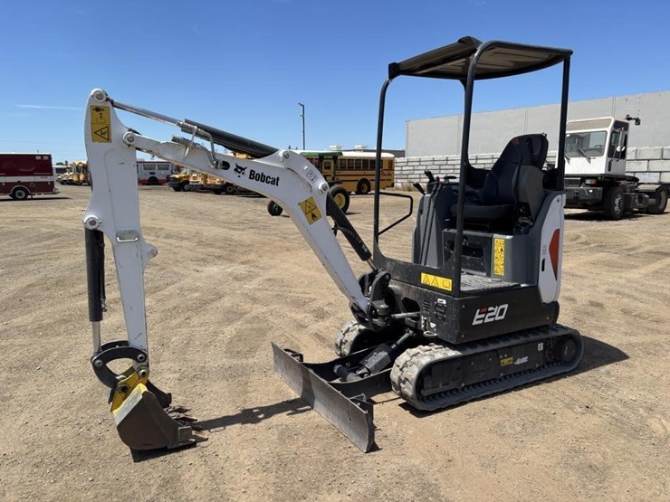 2022-bobcat-e20-image-1