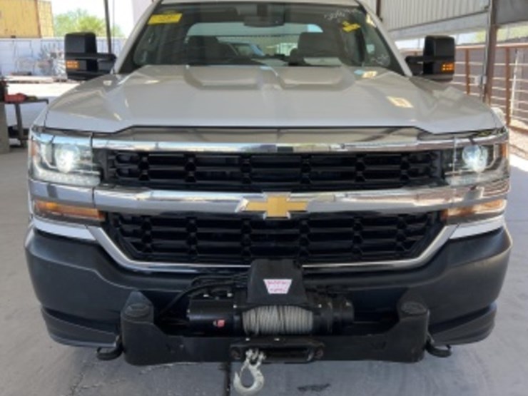 2018-chevrolet-silverado-1500-image-3
