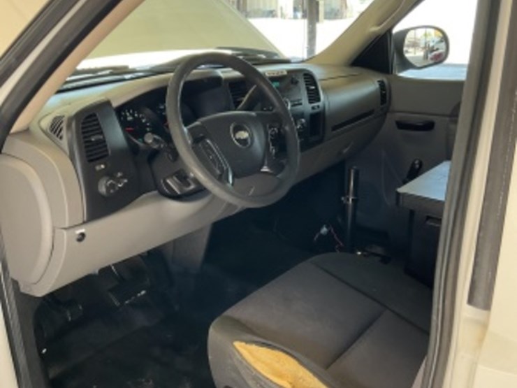 2013-chevrolet-silverado-1500-image-22