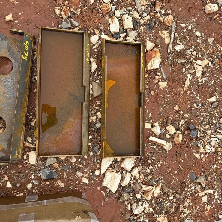 FUTURE MINI SKID STEER QUICK ATTACH PLATE