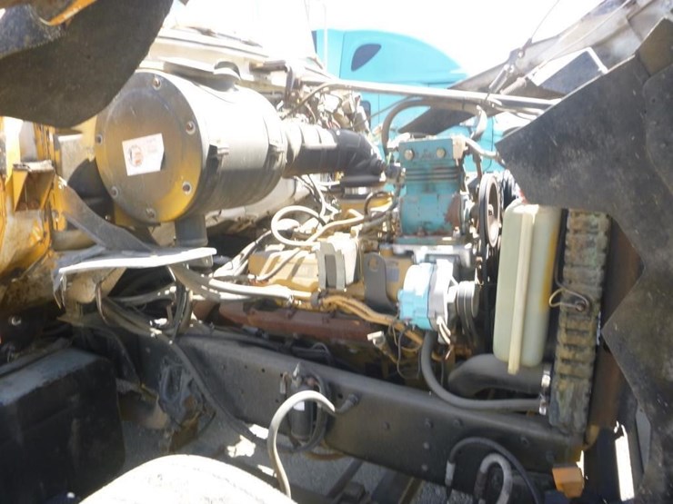 1986-ford-8000-image-14