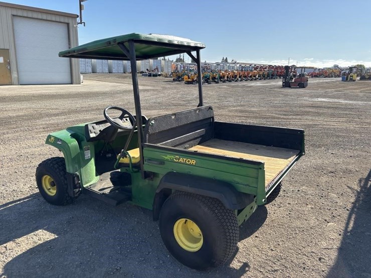 2012-john-deere-gator-image-4