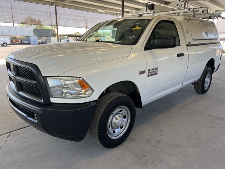 2016-ram-2500-p/u-image-4