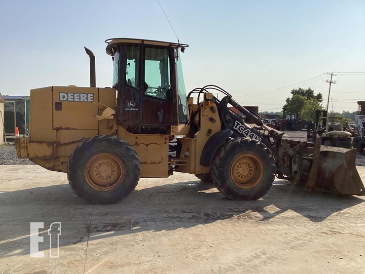 2002-deere-tc44h-image-5
