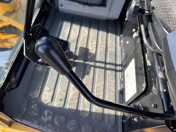 2018-caterpillar-305e2-hydraulic-excavator-image-29