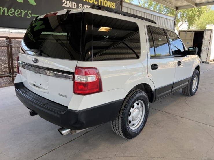 2016-ford-expedition-image-7