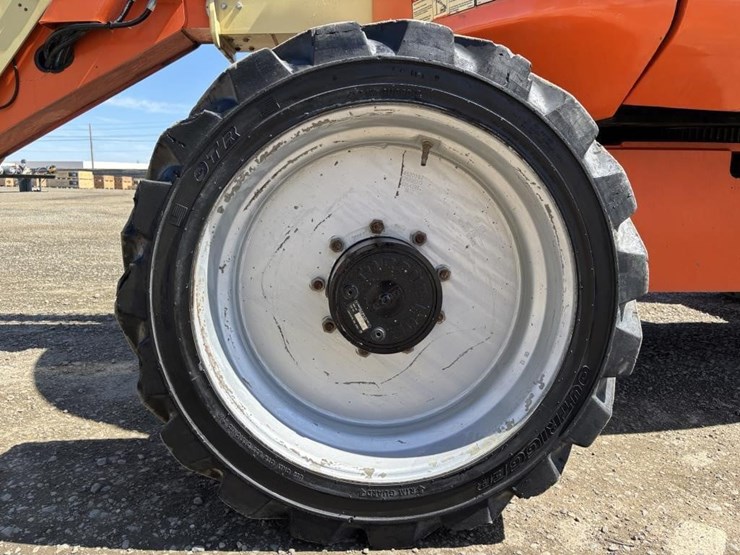 2013-jlg-600aj-image-19
