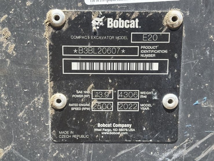 2022-bobcat-e20-image-48