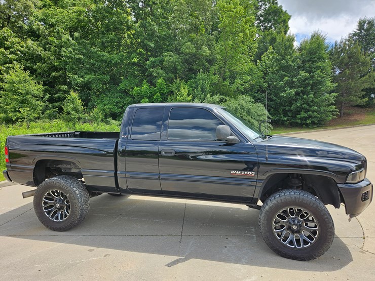 #18968-•-2002-dodge-ram-pickup-truck-image-38