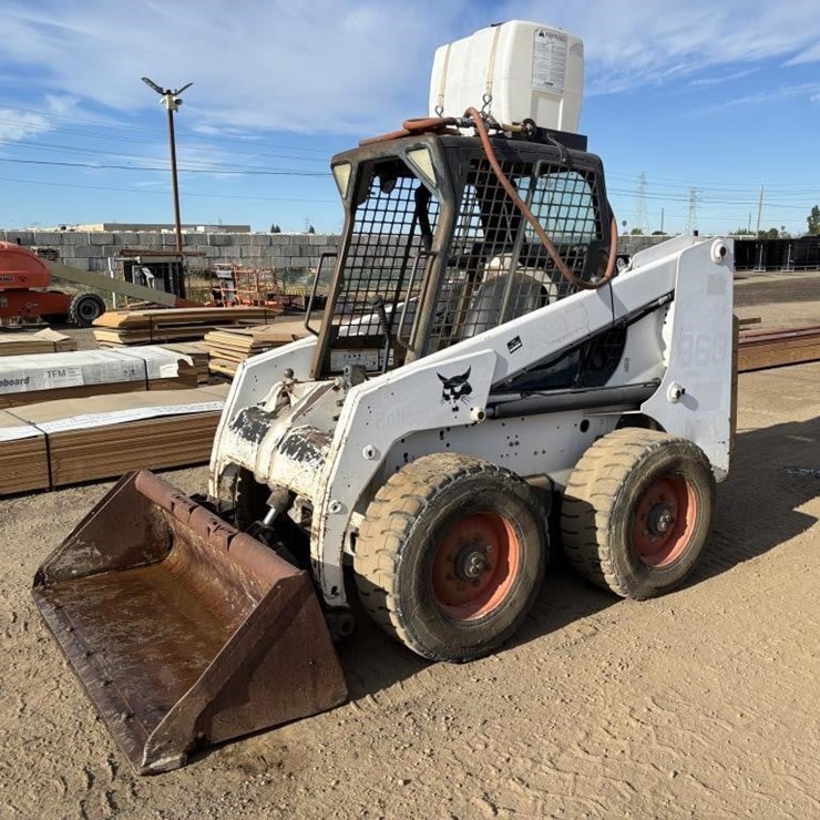 2002 BOBCAT 863