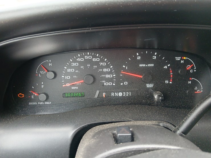 2005-ford-excursion-image-33