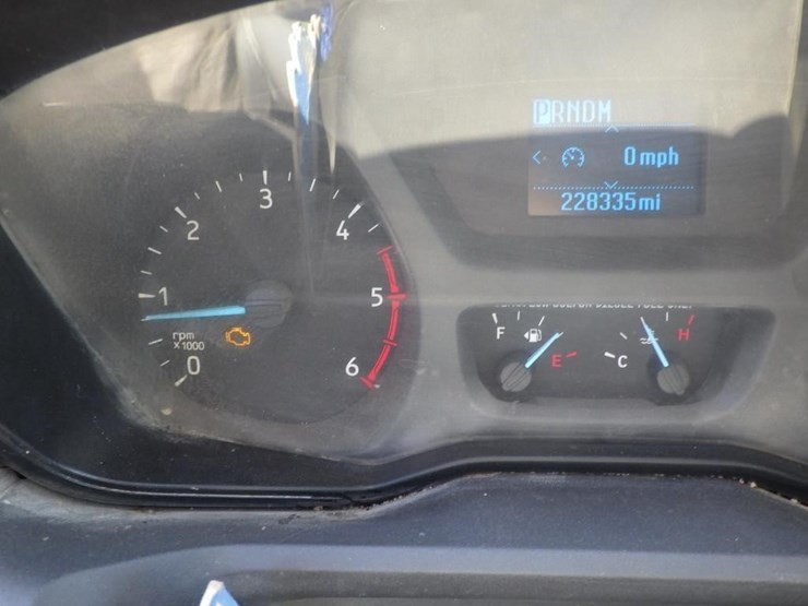 2019-ford-transit-image-18