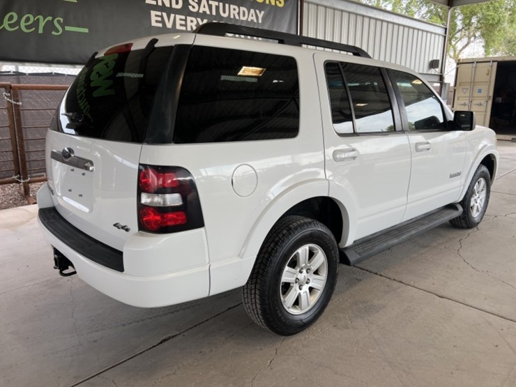 2008-ford-explorer-xlt-image-7