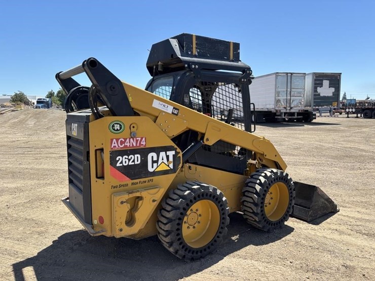 2018-caterpillar-262d-image-3