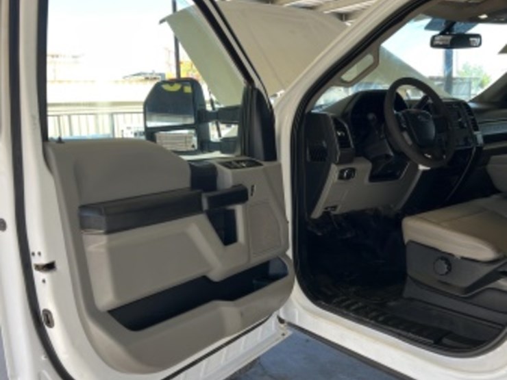 2018-ford-f250-image-21