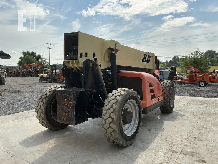 2015-jlg-g10-55a-image-4