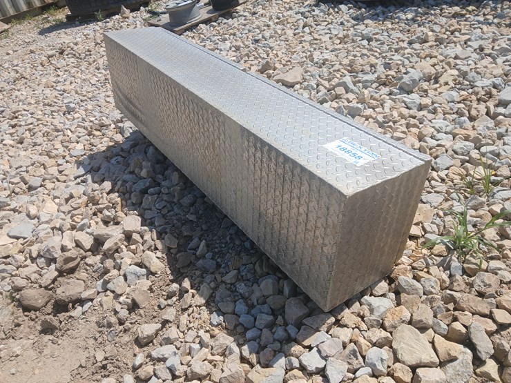 #18858-•-diamond-plate-tool-box-image-6