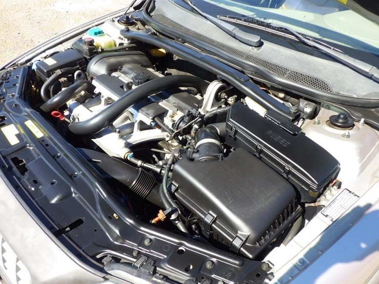 2004-volvo-xc70-image-10