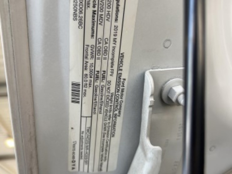 2019-ford-f250-image-12