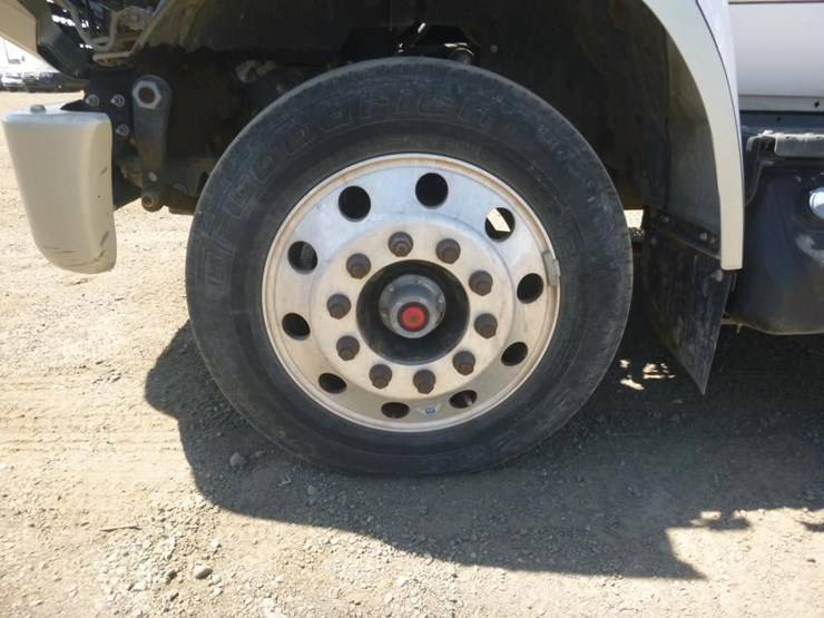 2019-ford-f650-image-24
