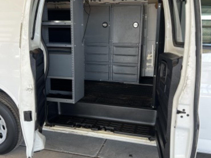 2012-chevrolet-express-1500-image-9