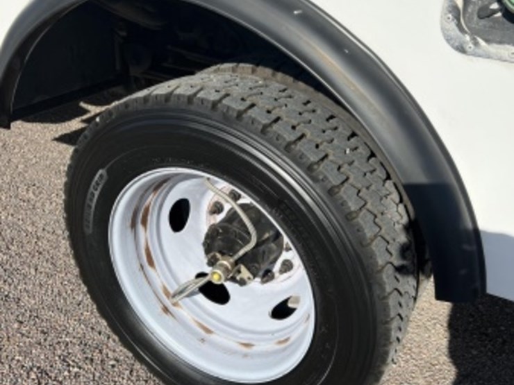 2016-ford-f550-image-8