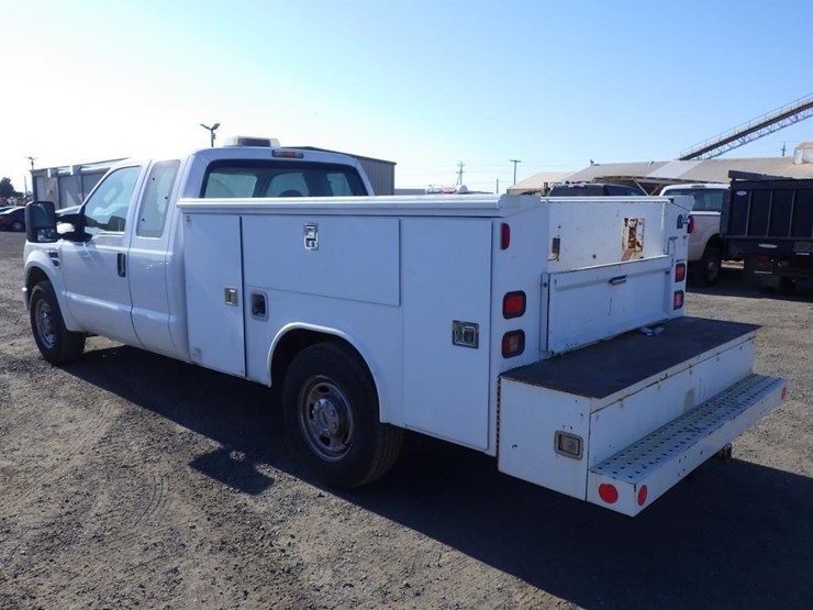 2010-ford-f350-image-4