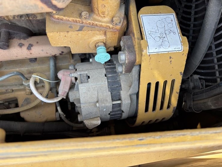 2006-caterpillar-d6n-image-48