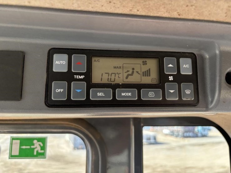2013-doosan-dl300-3-image-37