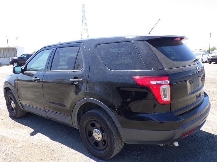 2015-ford-explorer-image-5