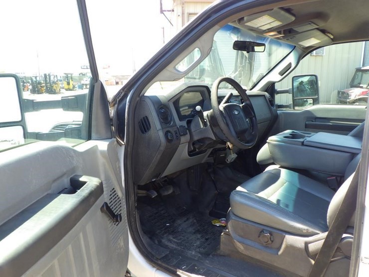 2012-ford-f550-image-6