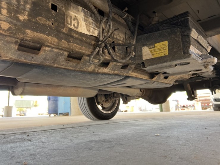 2014-chevrolet-express-2500-image-26