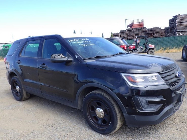 2018-ford-explorer-image-2