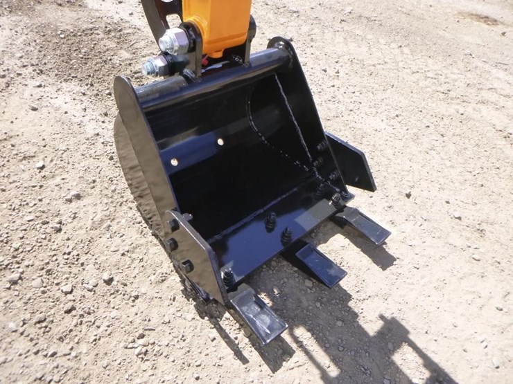 2025-vicsec-vc15j-hydraulic-excavator-image-9